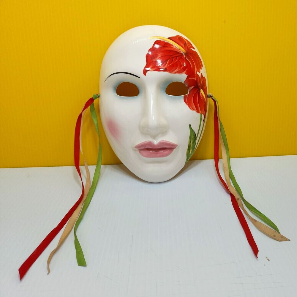 Vintage Japan Vandor Hand painted Ceramic Face/Wall Mask Beautiful Flower 1994
